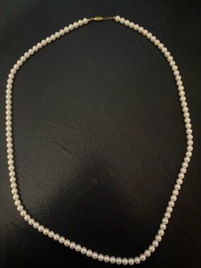 Classic Ivory Pearl Strand Necklace - Unbranded